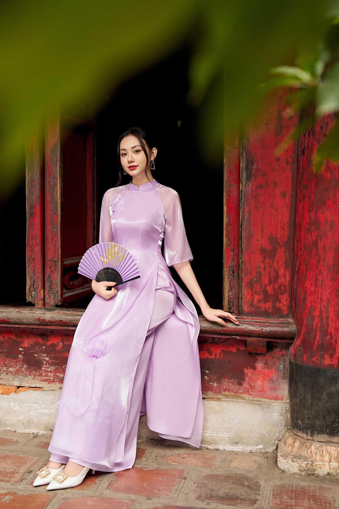 ao-dai-tay-lo-4-ta-phoi-hoa-tiet-theu-ad139 (6)