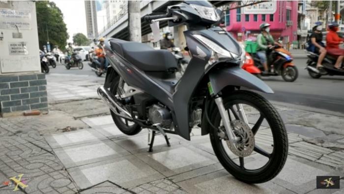 Honda Future 2022 bản màu xanh đen nhám gây sốt tại đại lý, đẹp lấn át