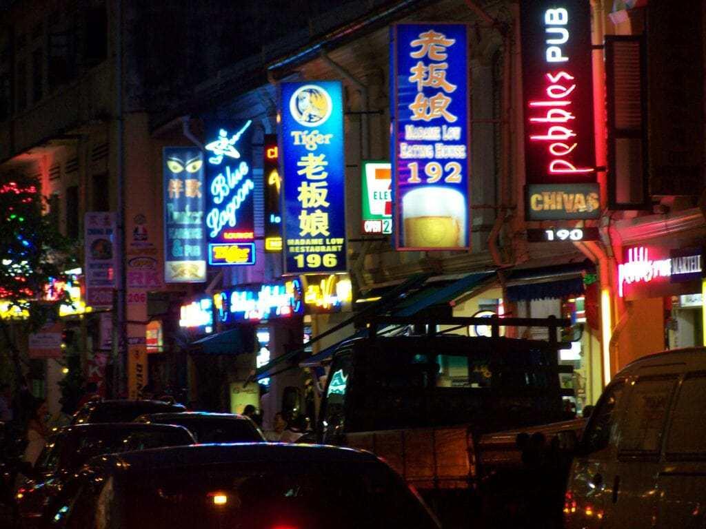 Phố Đèn Đỏ Geylang Singapore