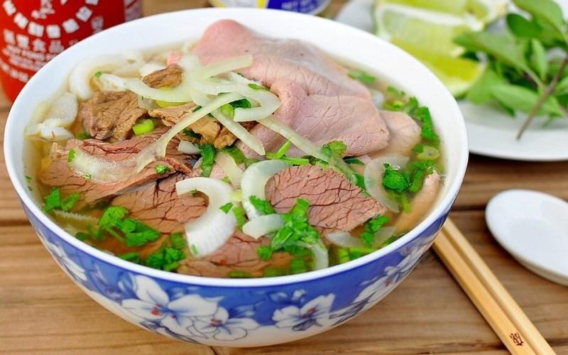 Nạm bò hầm sả