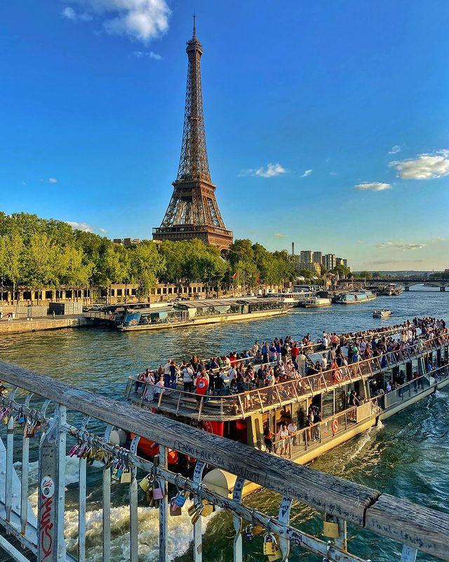 Tháp Eiffel – Biểu tượng từng bị ruồng bỏ của nước Pháp