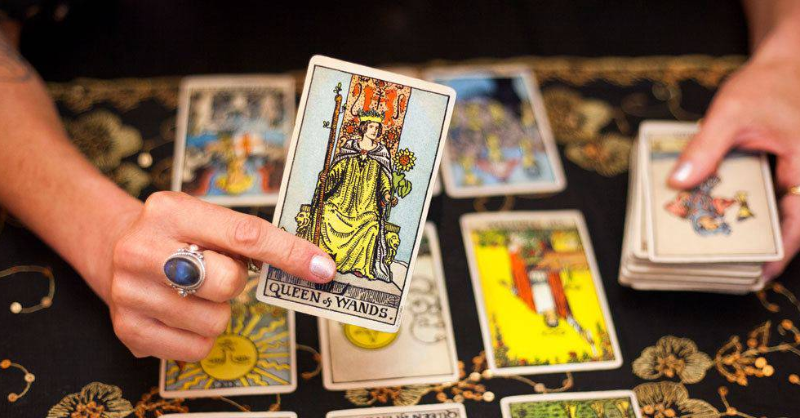 Bói Tarot là gì? Cấu tạo bộ bài và cách bói bài Tarot