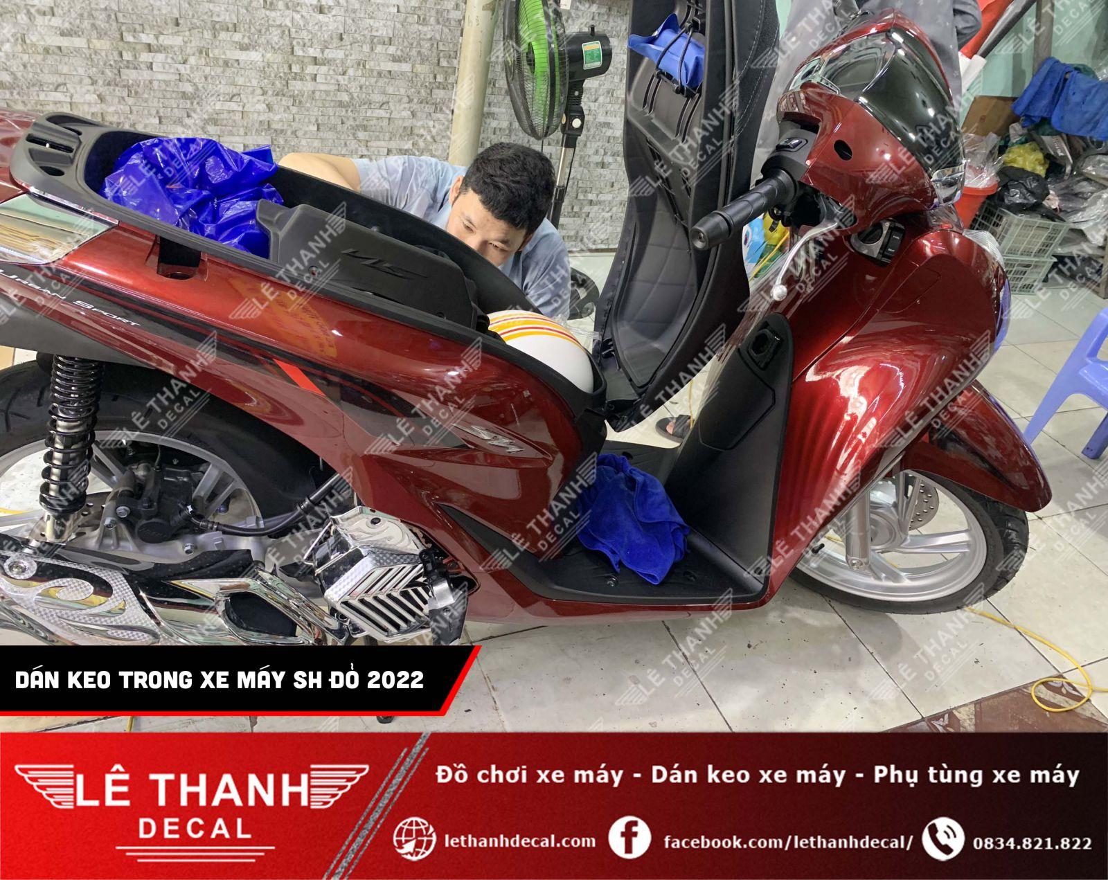 Dán keo trong xe máy Honda SH 2022 đỏ