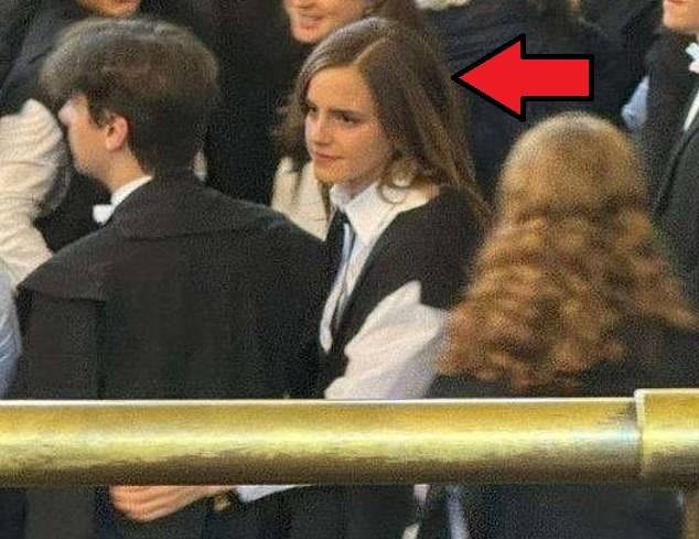 Có 85 triệu USD, Emma Watson đi học trở lại ở tuổi 33 tại Đại học Oxford