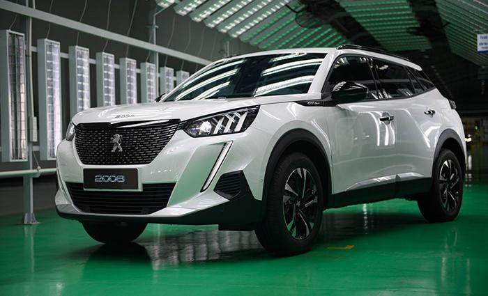 Giá xe Peugeot 2008 từ 739 triệu đồng