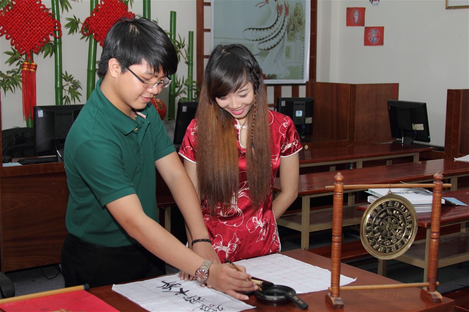 Ngành Ngôn ngữ Trung Quốc học gì? Ra trường làm gì? Làm ở đâu?