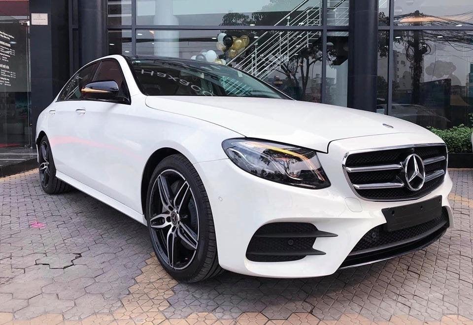 Mercedes E300 2020: Giá bán, thông số xe & đánh giá chi tiết