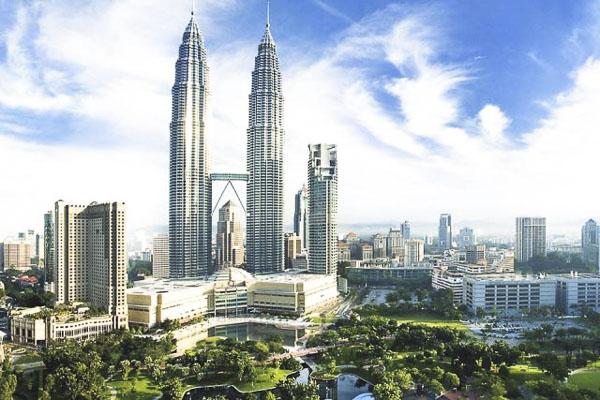 Khám phá Hoàng cung và tháp đôi Petronas Towers - Biểu tượng của Malaysia