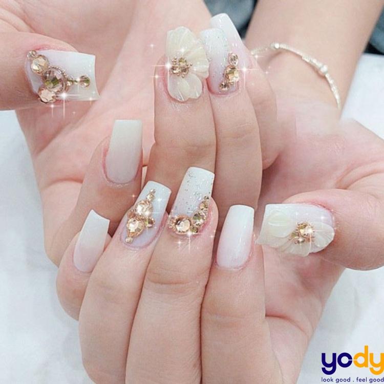 Nail màu trắng sữa là một lựa chọn phổ biến