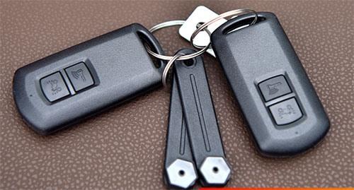 Chìa khóa smartkey bao lâu sẽ hết pin và chi phí thay pin bao nhiêu tiền?