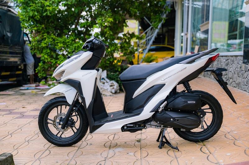 Honda Vario 150 trắng giá bao nhiêu mà làm dậy sóng thị trường xe Việt?