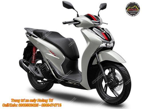 Trên hình là chiếc Sh 150 đời 2020 - 2023 màu xám xi măng