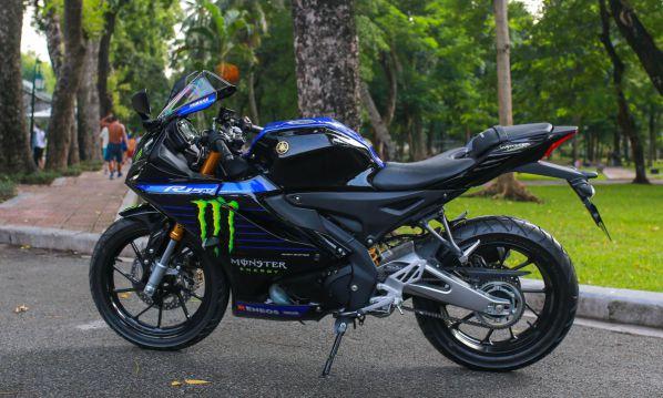 Yamaha YZF-R15 2024