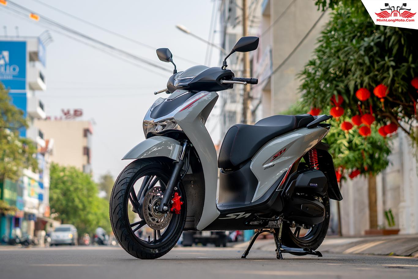 Honda SH160i màu xám xi măng