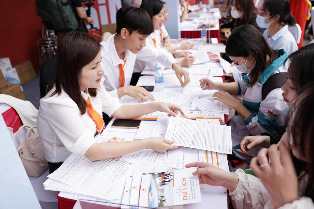 Không biết chọn ngành nào thì học Ngôn ngữ có đúng không?