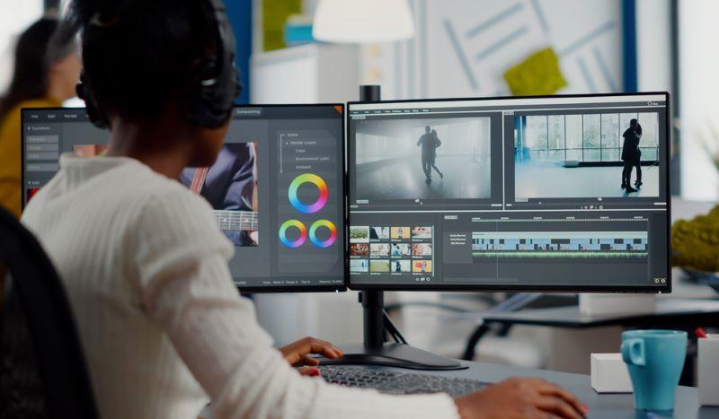 Nghề Editor là gì? Mức lương và cơ hội việc làm của Editor