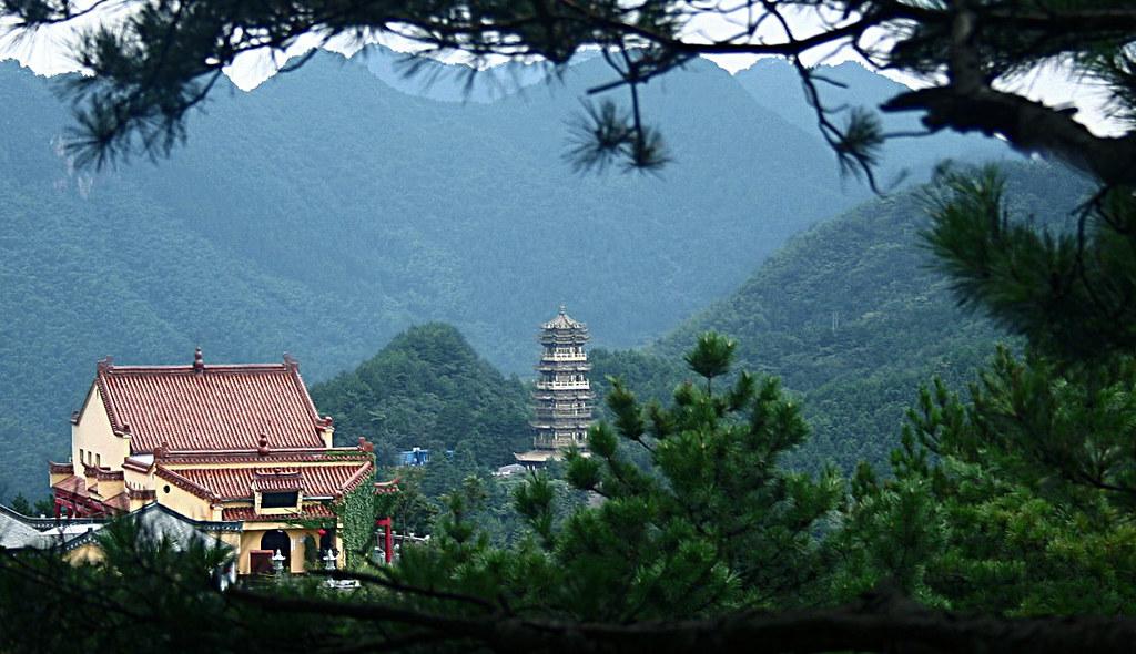 ngu hanh son da nang co bao nhieu ngon nui