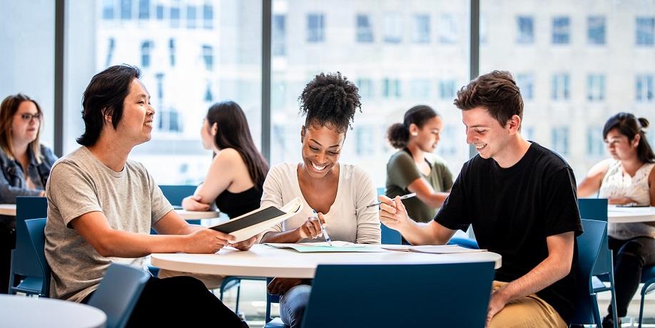 Du học tiếng Anh ở Canada: Lợi thế, chi phí, yêu cầu nên biết