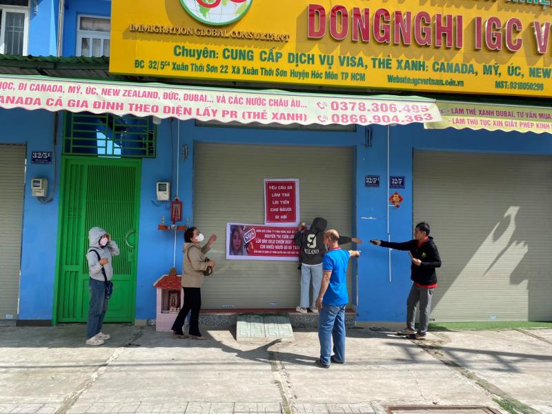 Nữ giám đốc công ty môi giới xuất ngoại nhận tiền của nhiều người rồi “lặn mất tăm”