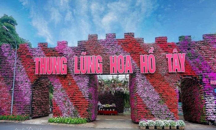 cách di chuyển đến Thung lũng hoa Hồ Tây