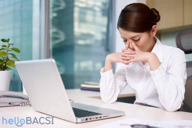 Cách để mắt hết thâm là bỏ ngay 10 thói quen xấu gây thâm mắt