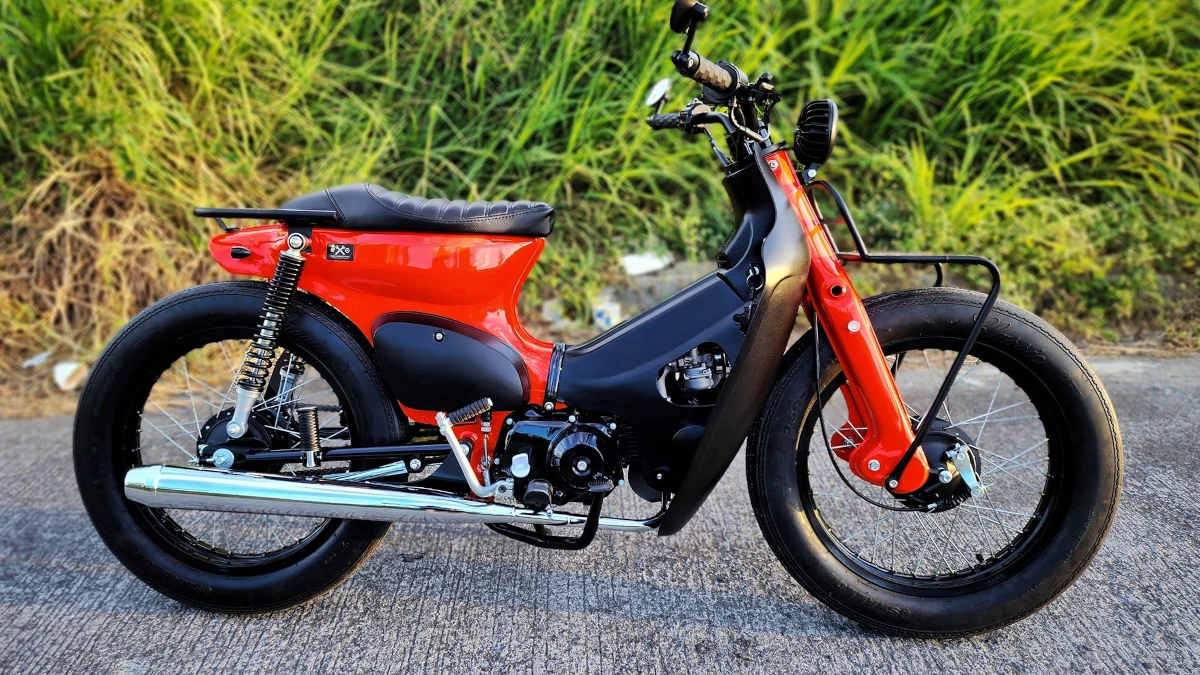 Iron Macchina Customs Honda Super Cub C70