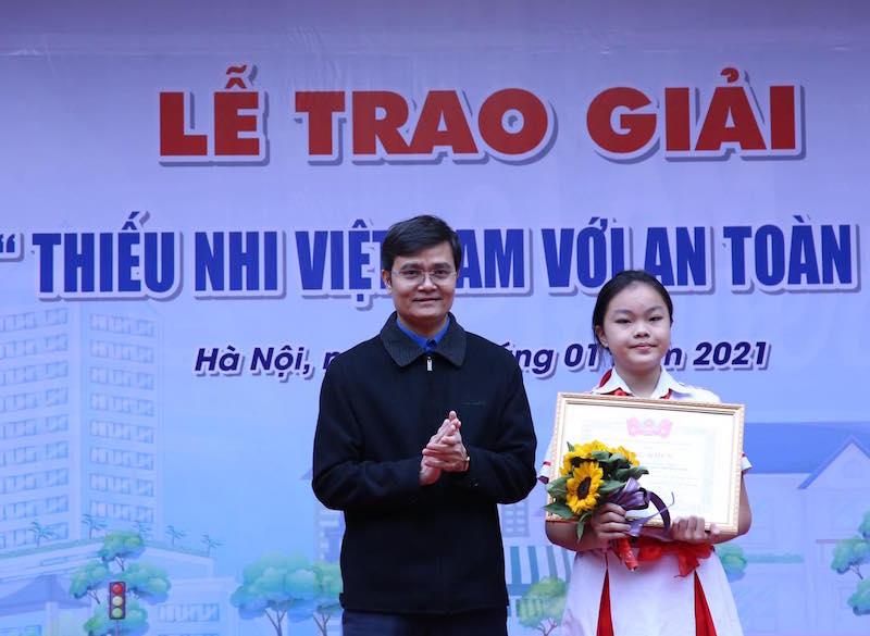 Hơn 500 nghìn bức tranh tham gia cuộc thi “Thiếu nhi Việt Nam với an toàn giao thông”