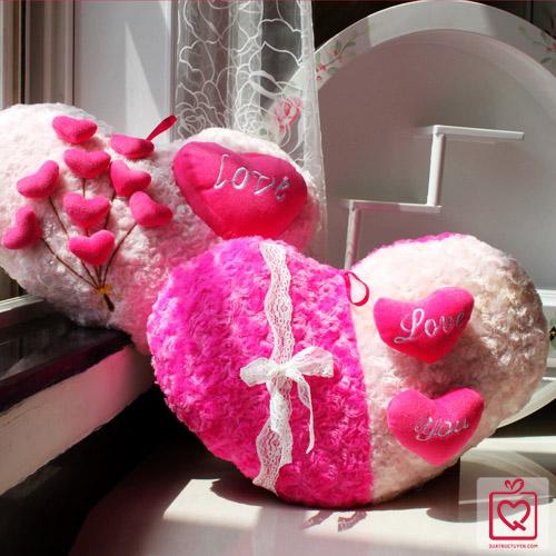 Gối ôm trái tim tình yêu 3D