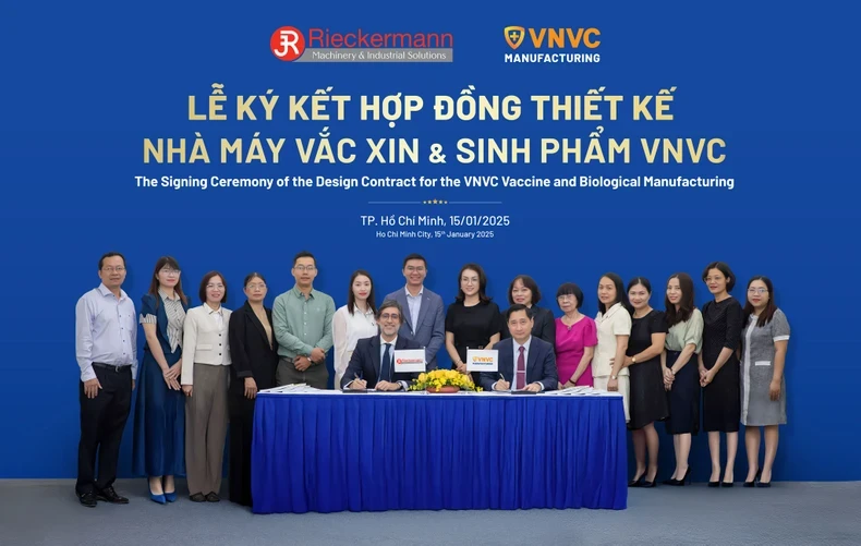 Signing ceremony between the two units.