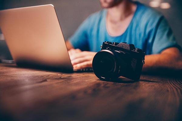 Web Bán Ảnh Kiếm Tiền là nơi bạn có thể kiếm tiền từ đam mê của mình