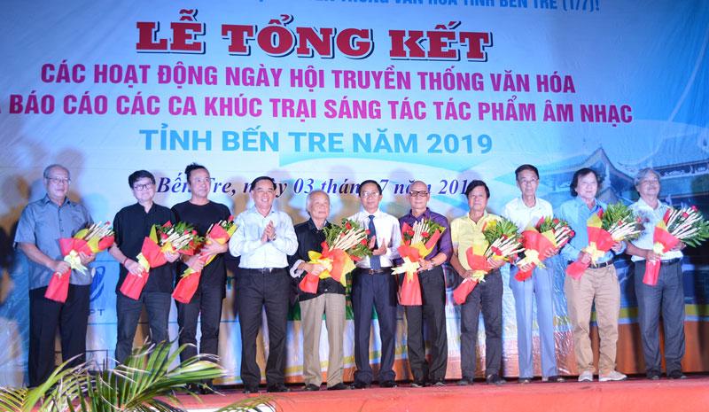 Những giai điệu từ trái tim về xứ Dừa