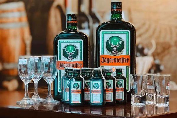 12 CÁCH PHA RƯỢU JAGERMEISTER CHO BỮA TIỆC HOÀN HẢO