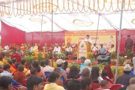 Triển lãm tranh trên quê hương Đức Phật