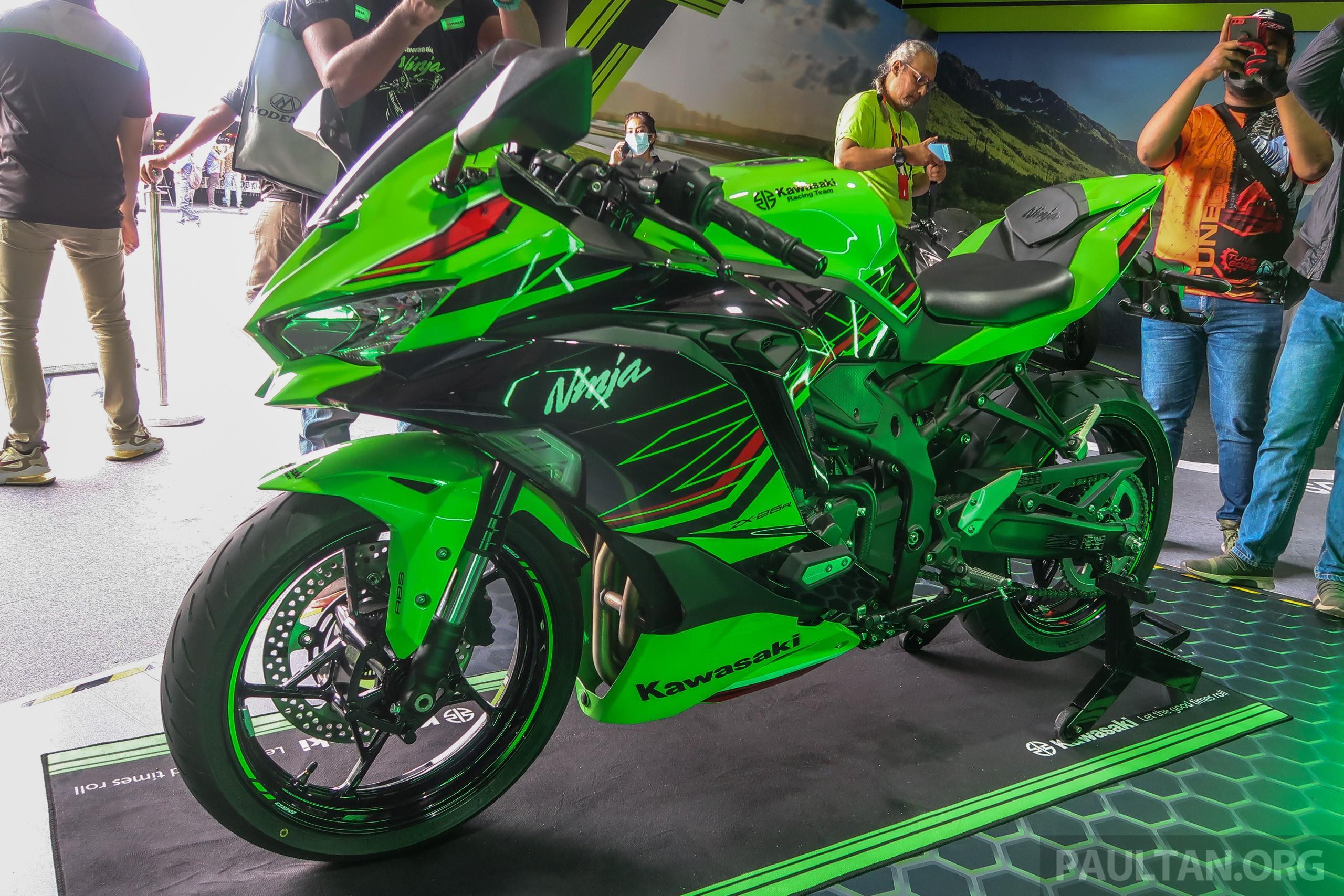 Kawasaki Ninja ZX-25R 2023 ra mắt với nhiều nâng cấp về trang bị