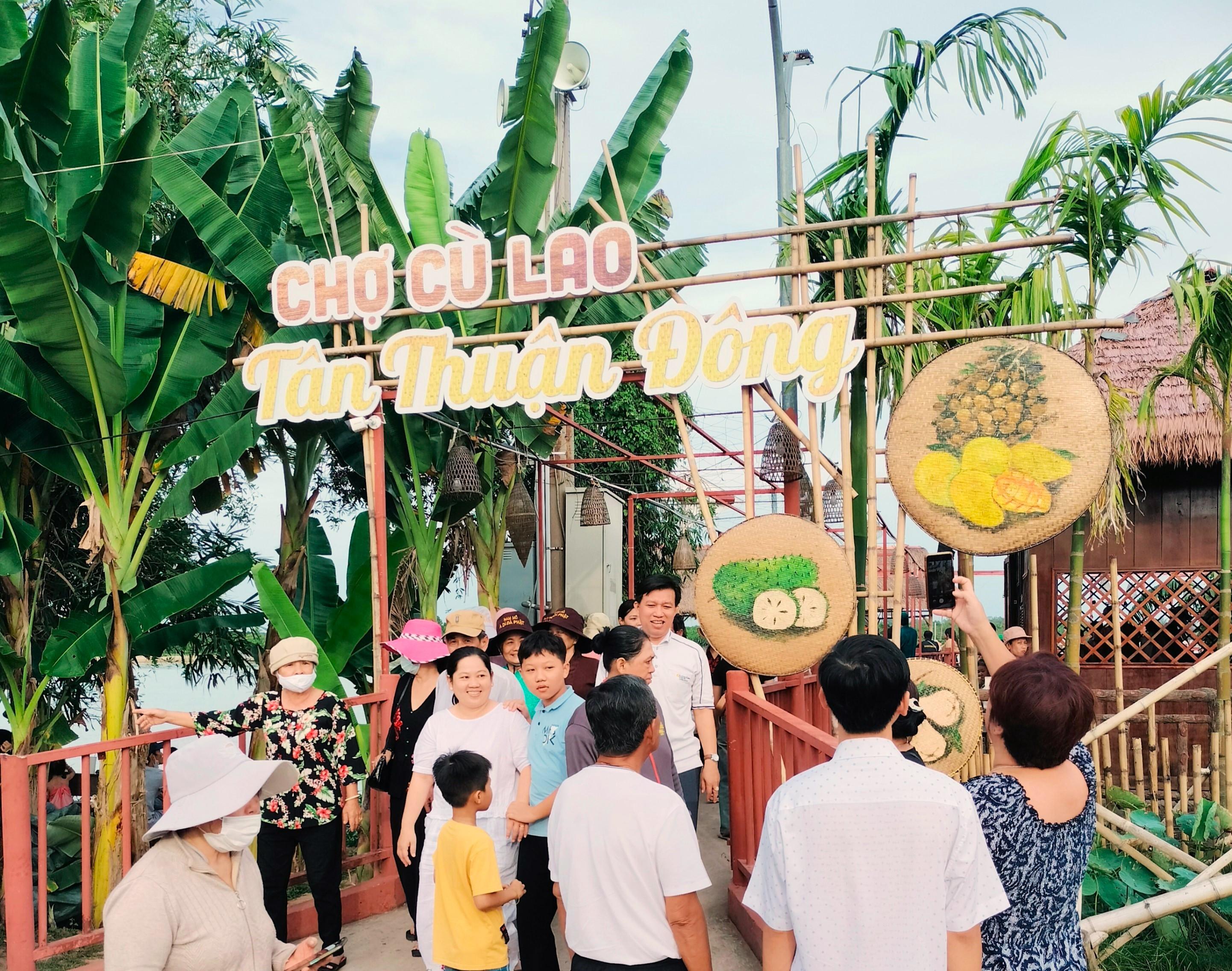 Tour du lịch Chợ Quê Đồng Tháp Cồn Én An Giang 1 Ngày