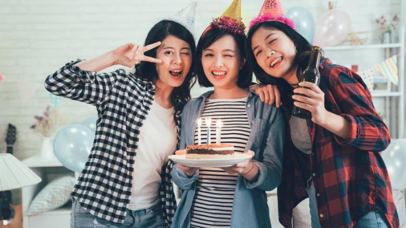 Các câu chúc sinh nhật thân mật dành cho bạn bè