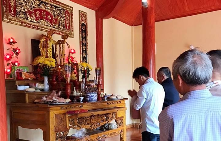 Văn Cúng Lễ Cúng Thần Linh Trong Nhà - Hướng Dẫn Chi Tiết Và Đúng Phong Tục