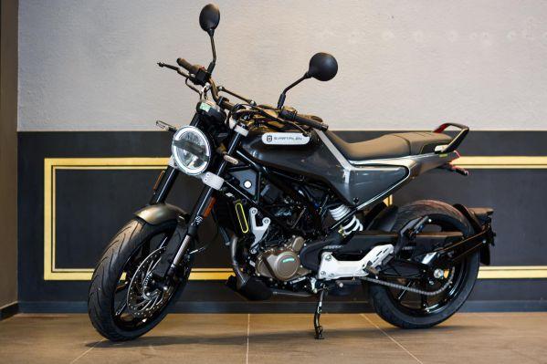 Husqvarna Svartpilen 200 2025