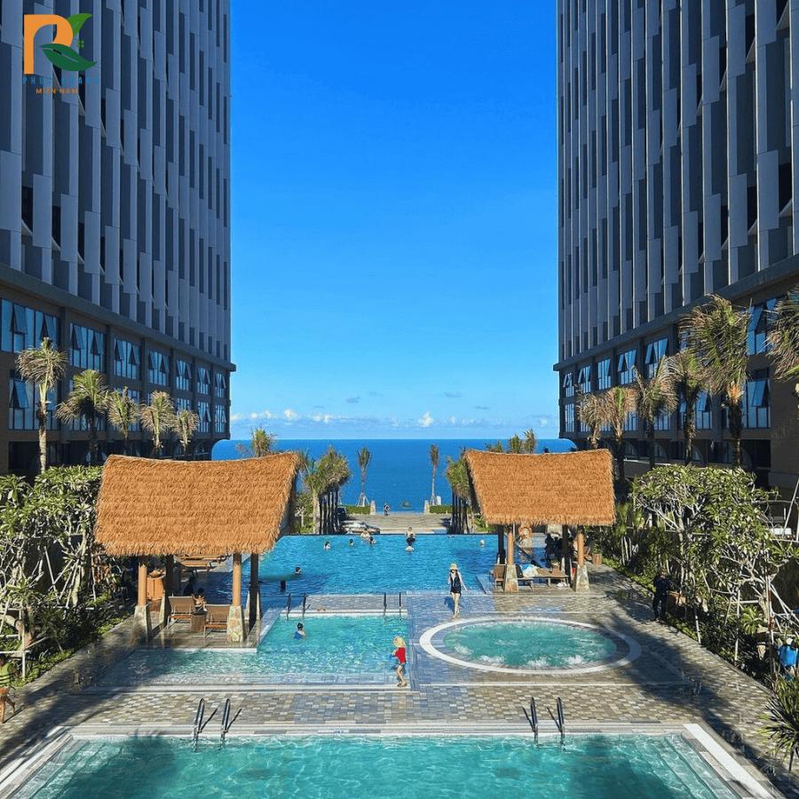 Rơm nhân tạo tại Mũi Né – Giải pháp mái lá bền đẹp cho resort và quán ven biển 2025