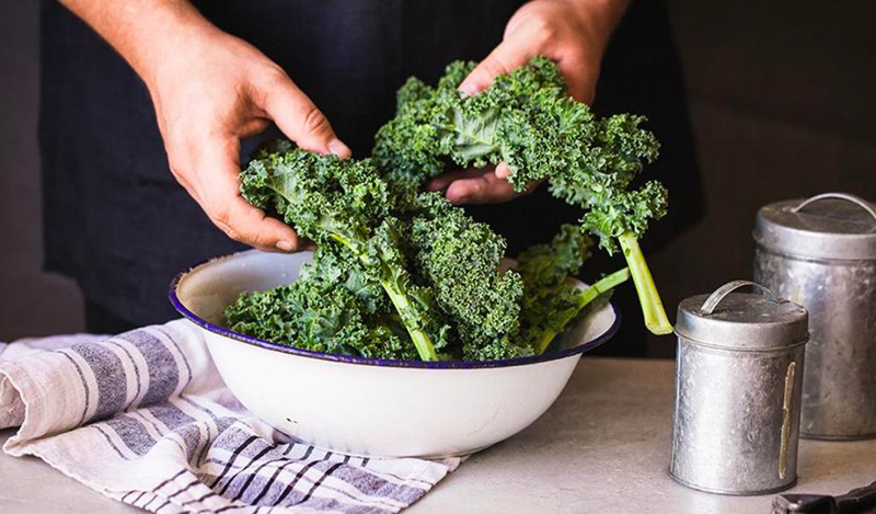 Cải kale nấu món gì cho bé tốt cho sức khỏe mà mẹ nên biết