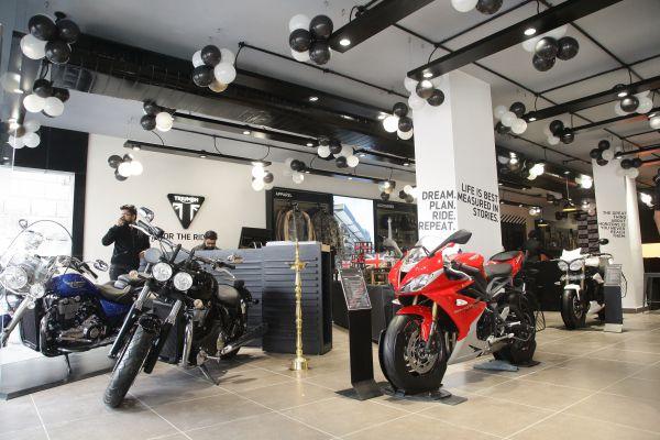 Đại lý xe máy Triumph Ngô Gia Tự Hà Nội