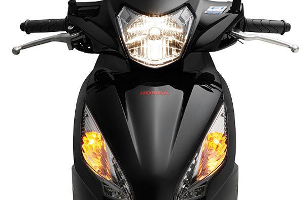 Đèn pha trước của xe tay ga Honda Vision 2018