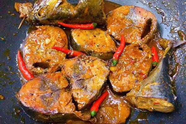 Cách Nấu Cá Ngừ Kho Thơm – Món Ăn Dân Dã Mà Hấp Dẫn