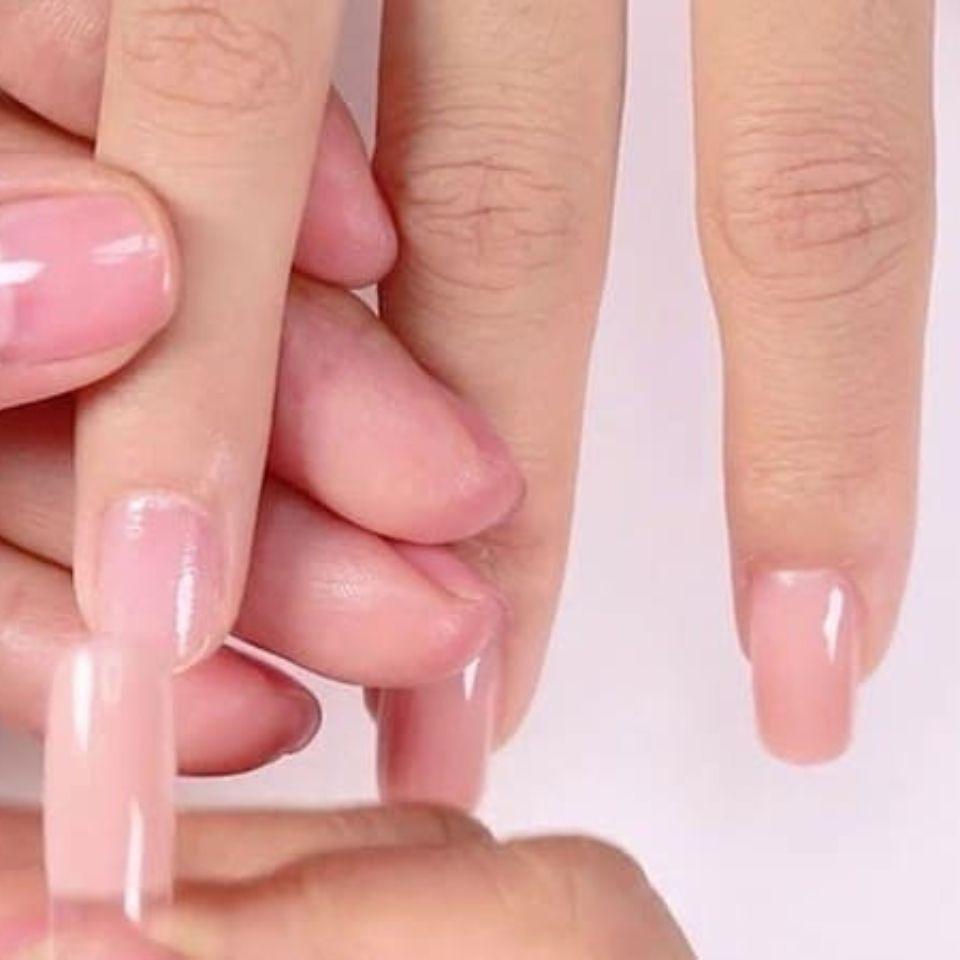 5 cách tháo móng giả, móng úp tại nhà đơn giản, không đau