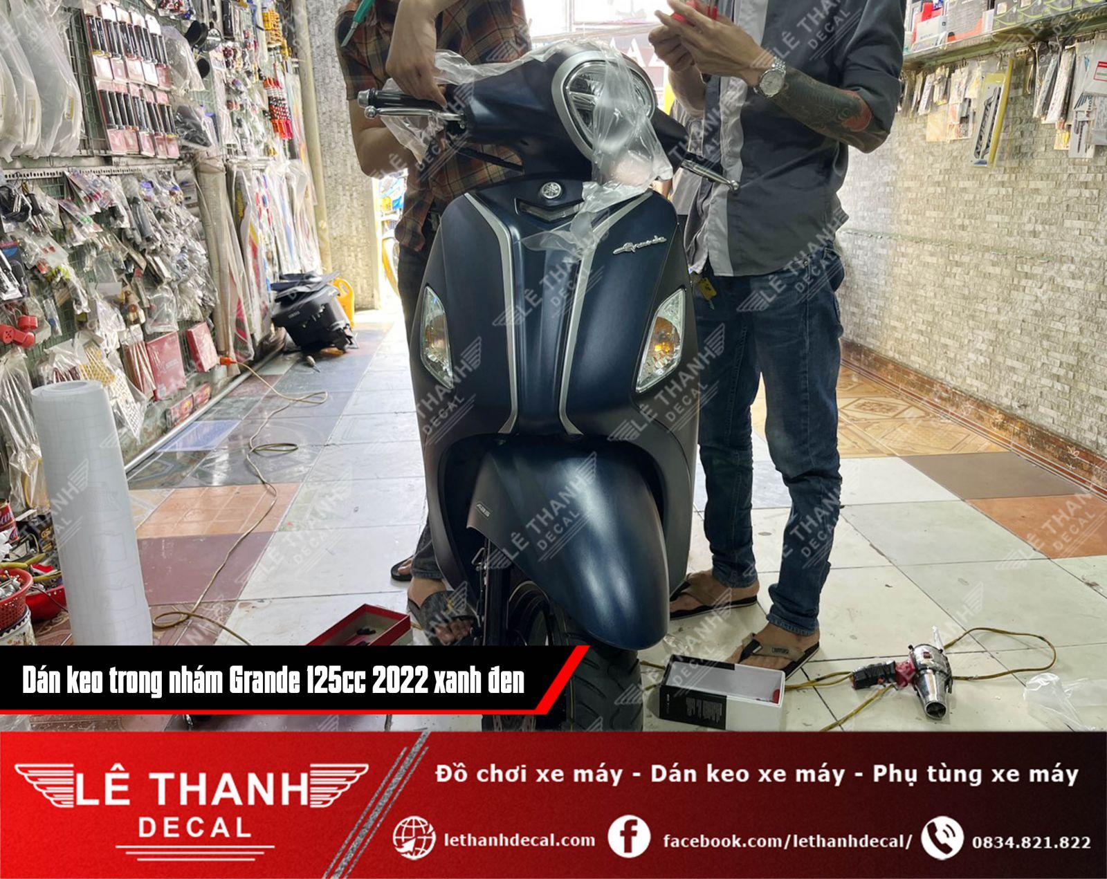 Dán keo trong nhám Yamaha Grande 125cc 2022 xanh đen cá tính