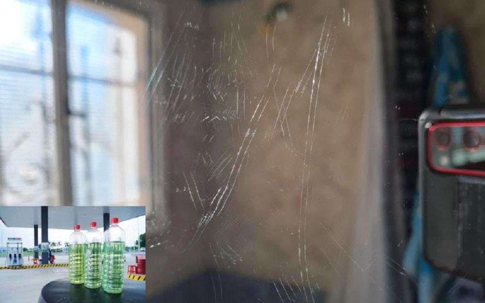 Cách tẩy băng keo 2 mặt dính trên gương trang trí nhanh chóng