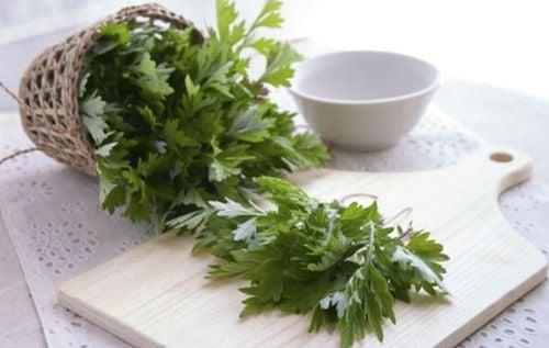 Ngải cứu là gì và nó được sử dụng như thế nào?