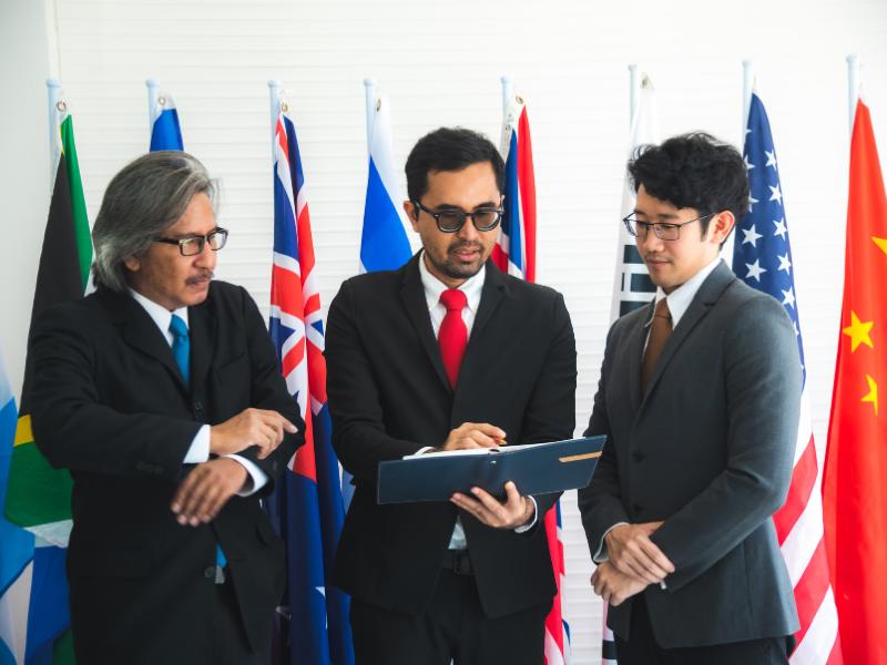 Phân biệt ngành Kinh tế quốc tế và Kinh doanh quốc tế