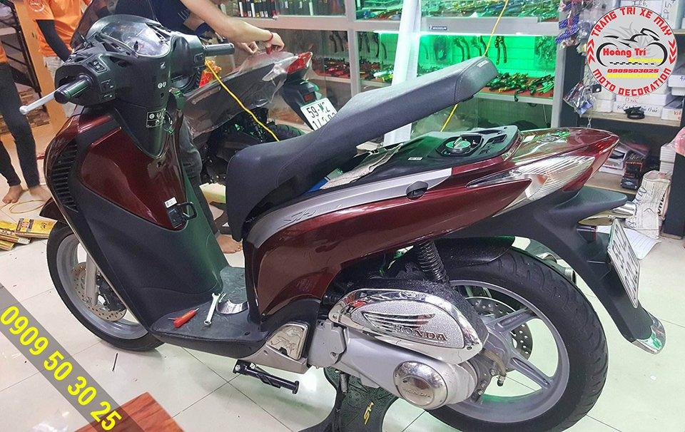 SH Ý màu đỏ dán decal nhôm xước đổi màu