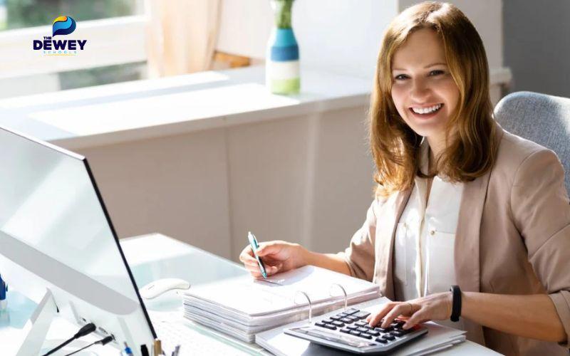 Khối C Văn Sử Địa gồm những ngành nào? 5+ ngành phổ biến